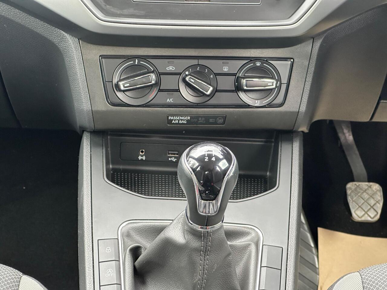 SEAT Ibiza photo 24