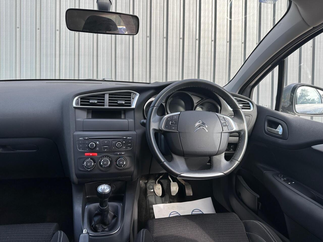 Citroen C4 photo 10