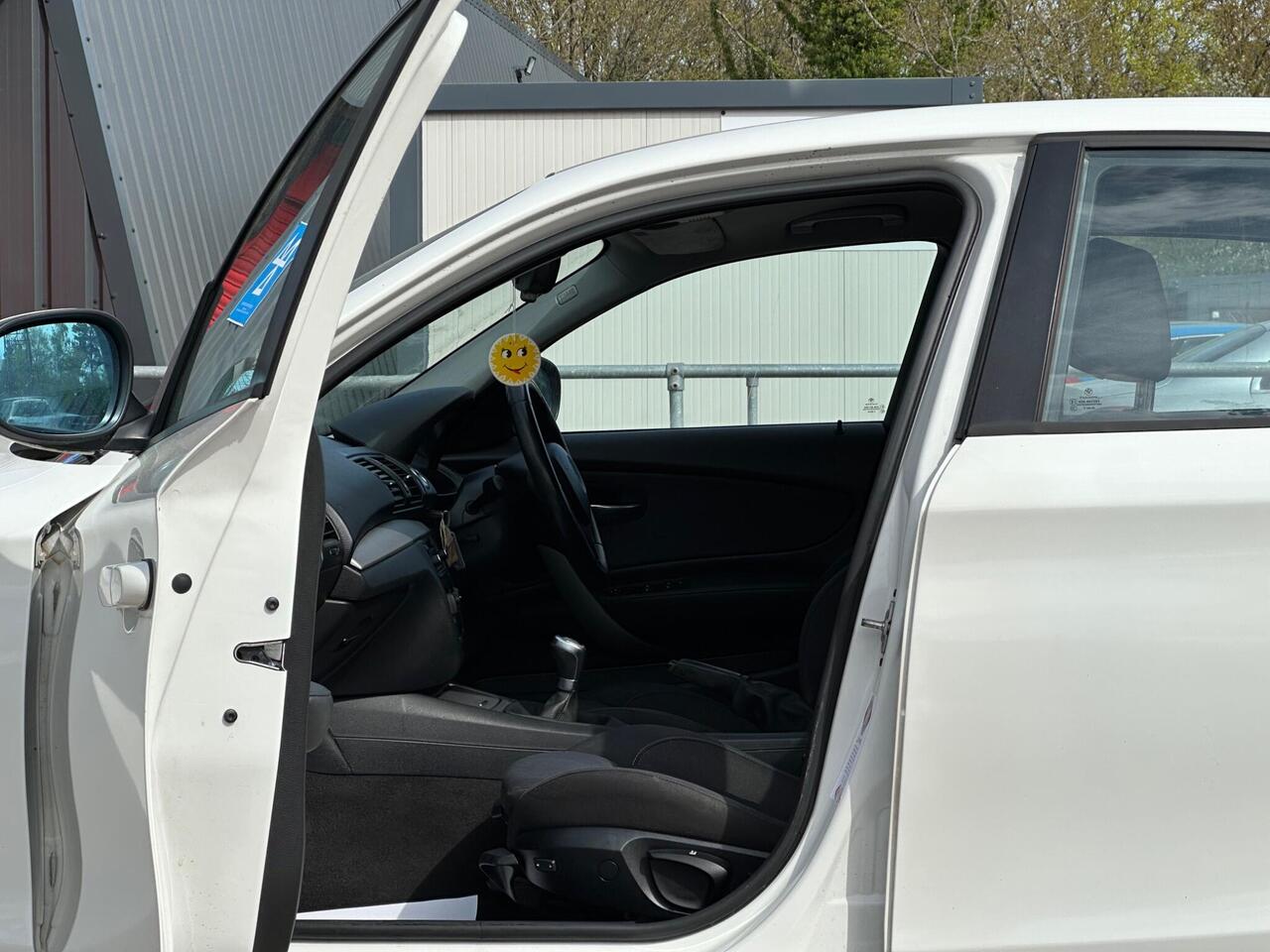 BMW 1 Series photo 27