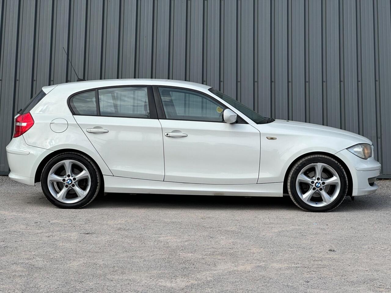 BMW 1 Series photo 5