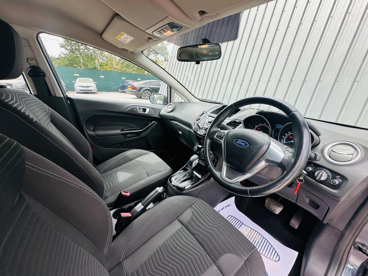 Ford Fiesta photo 26
