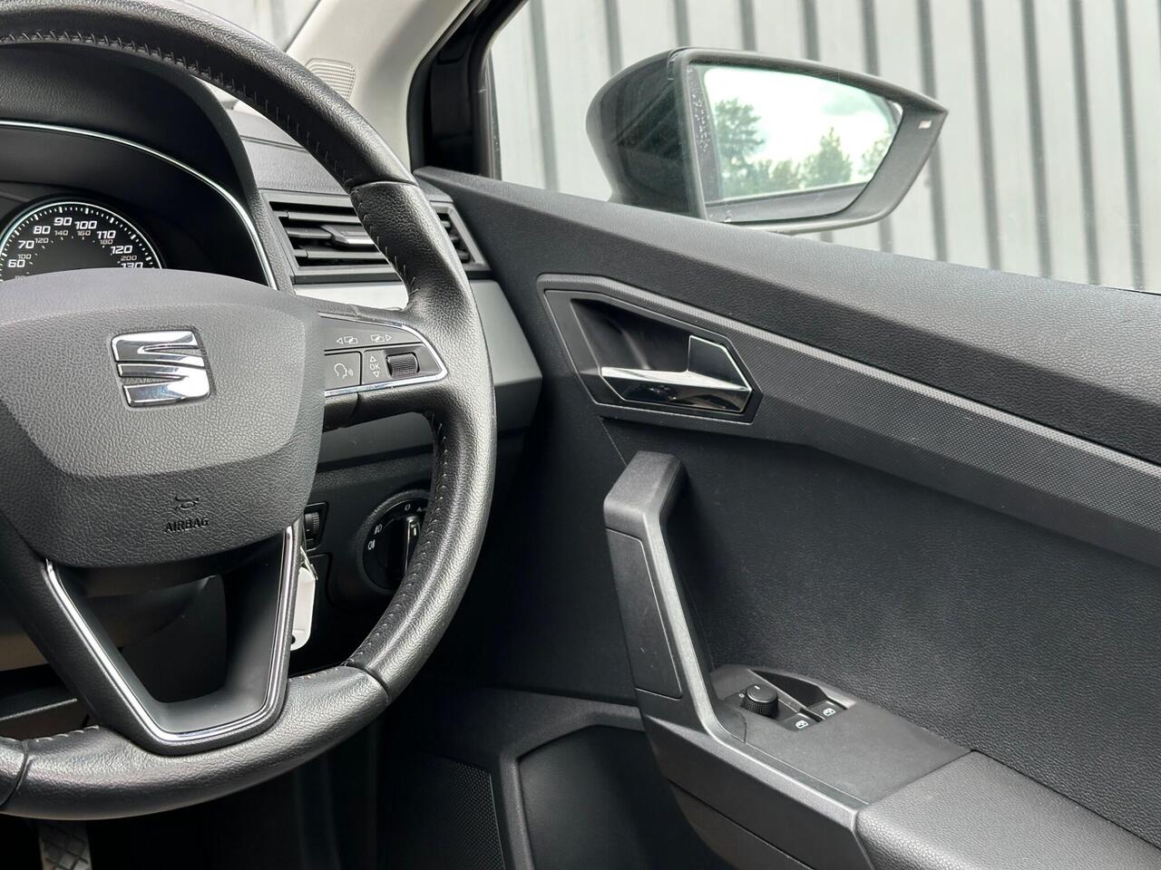 SEAT Ibiza photo 21