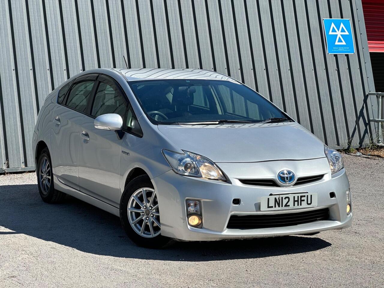Toyota Prius photo 35