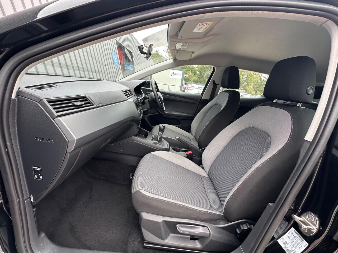 SEAT Ibiza photo 40
