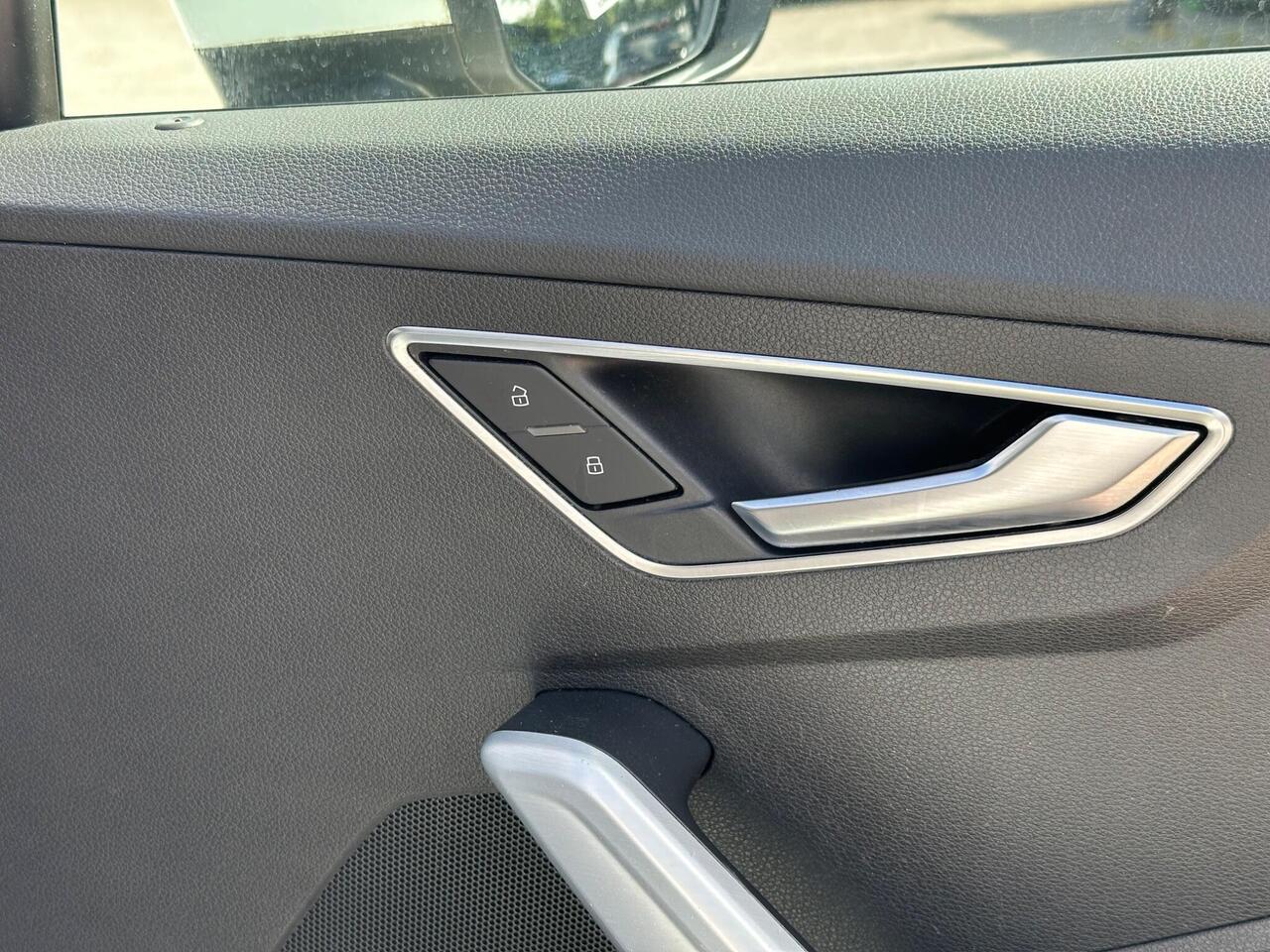 Audi Q2 photo 35