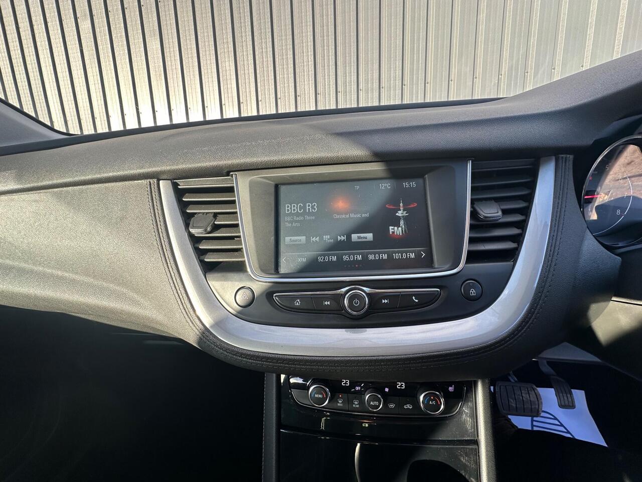 Vauxhall Grandland X photo 14