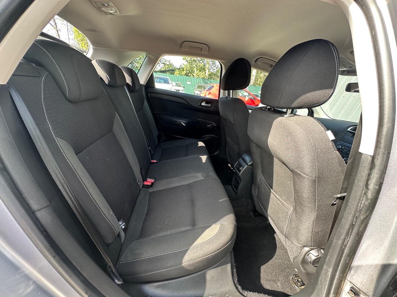 Citroen C4 photo 30