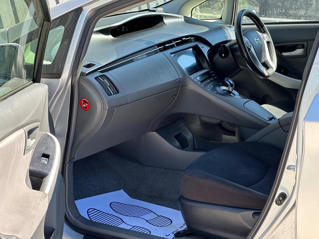 Toyota Prius photo 26