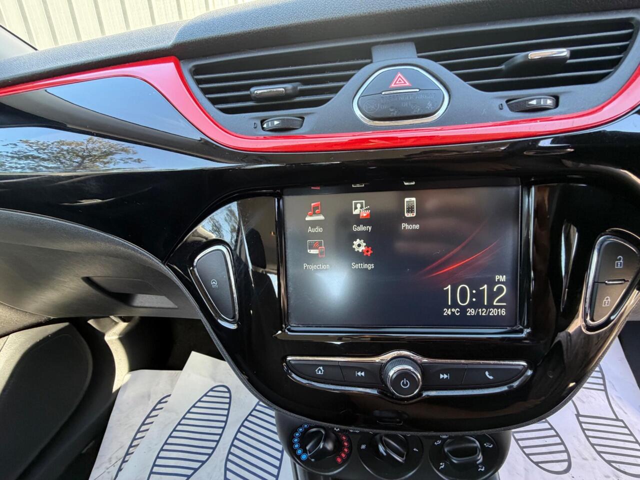 Vauxhall Corsa photo 12