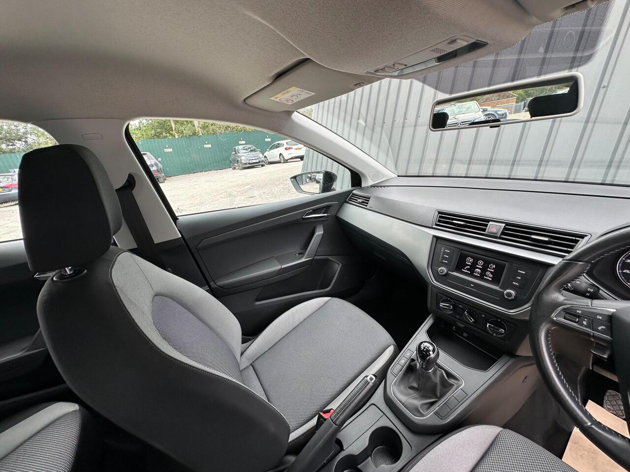SEAT Ibiza photo 38