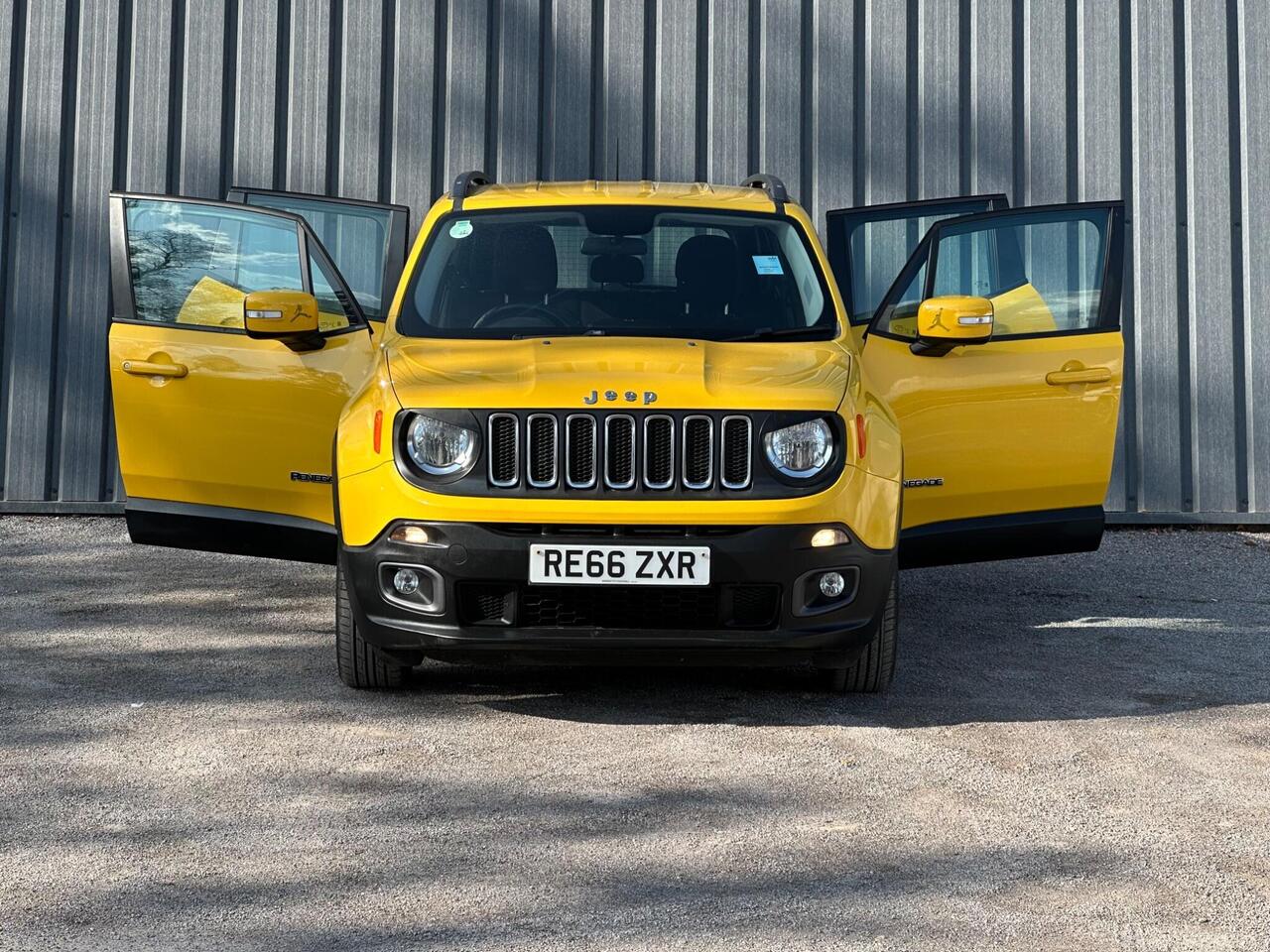 Jeep Renegade photo 8