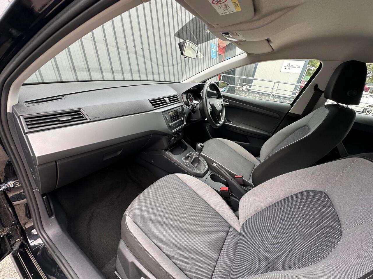 SEAT Ibiza photo 41