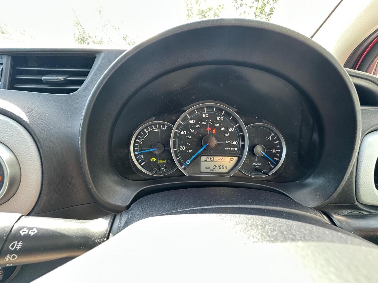 Toyota Yaris photo 14