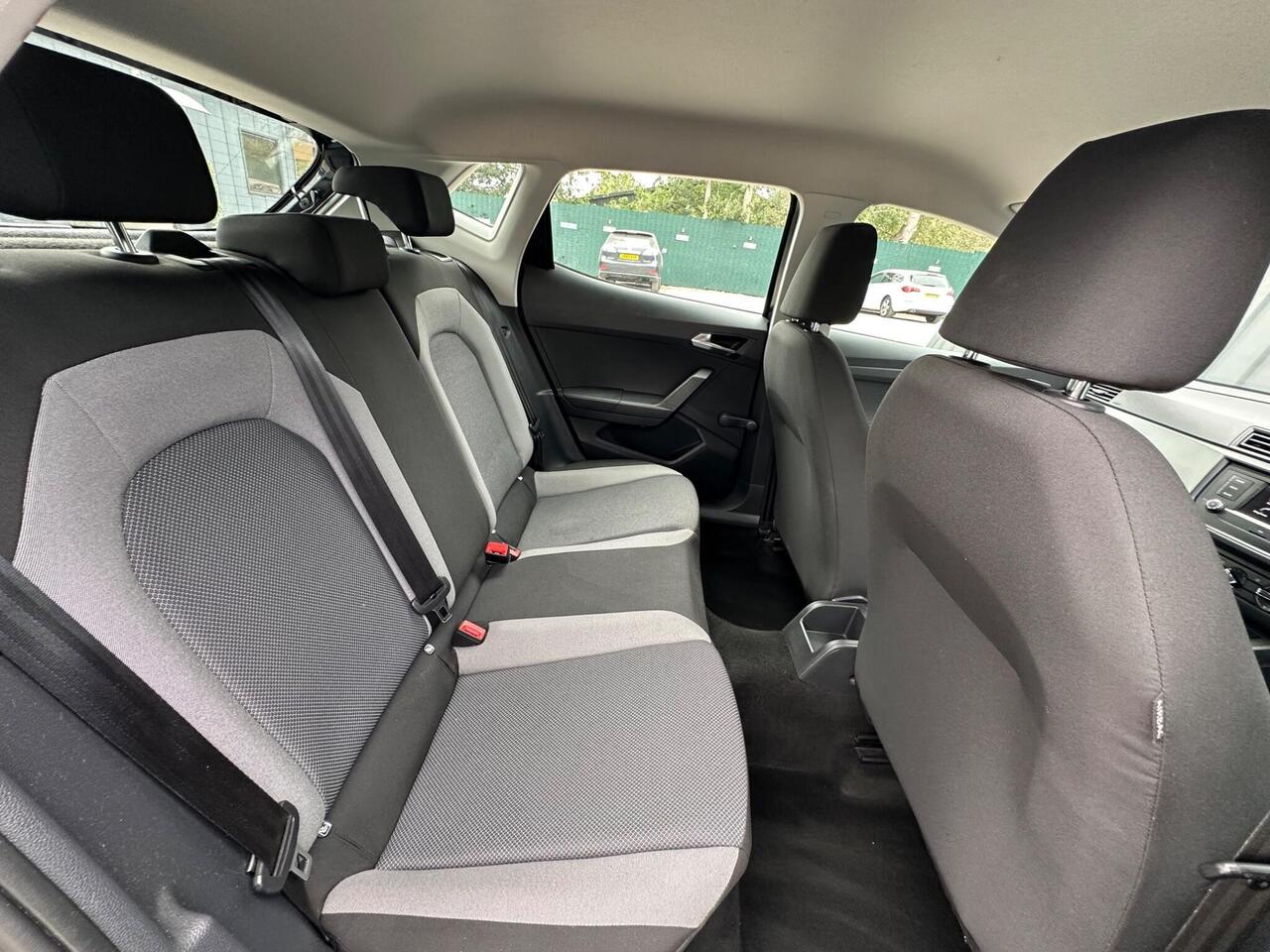 SEAT Ibiza photo 49