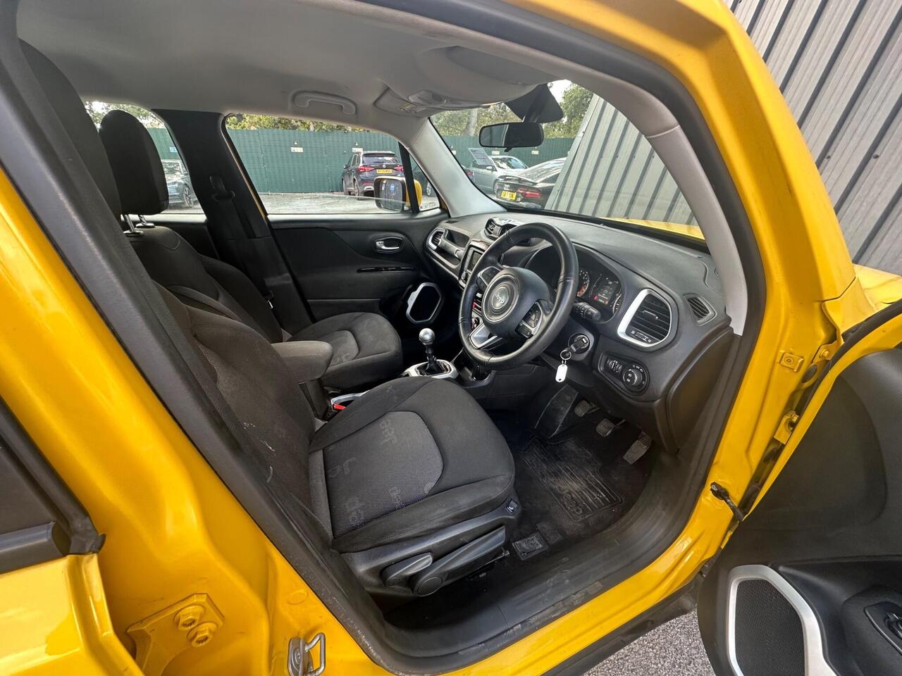 Jeep Renegade photo 10