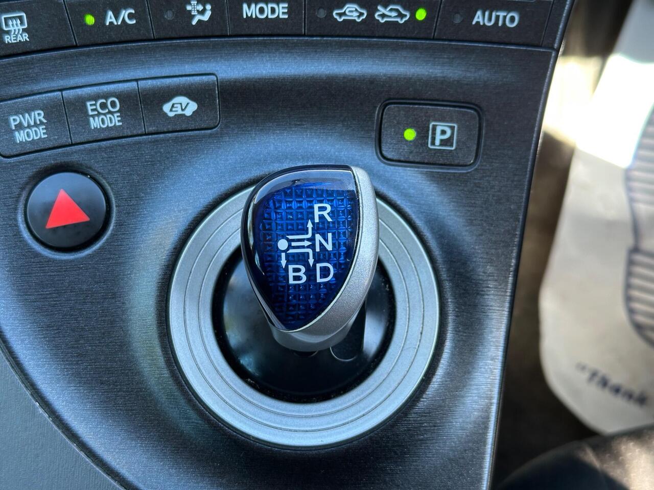 Toyota Prius photo 12