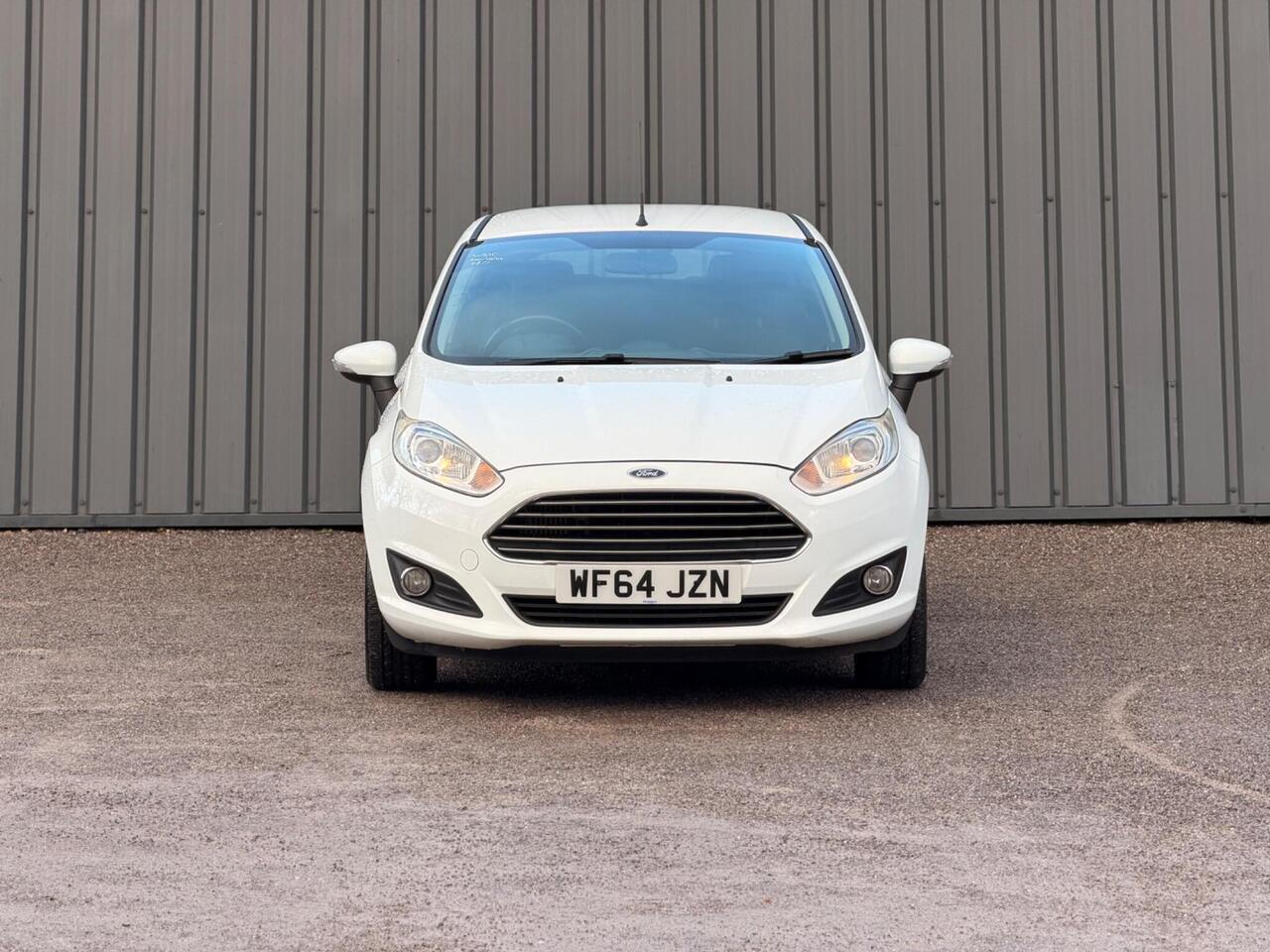 Ford Fiesta photo 3