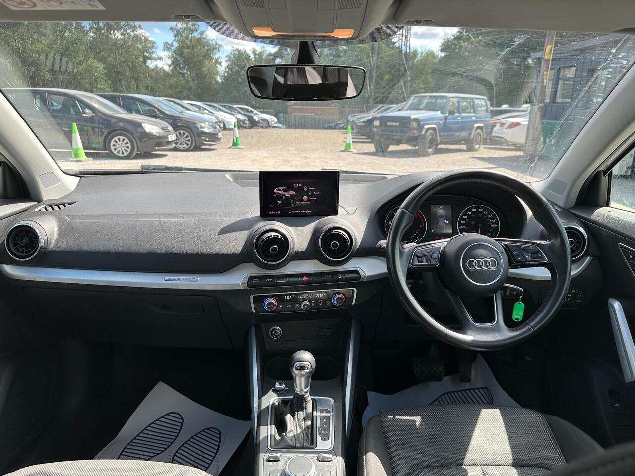 Audi Q2 photo 18
