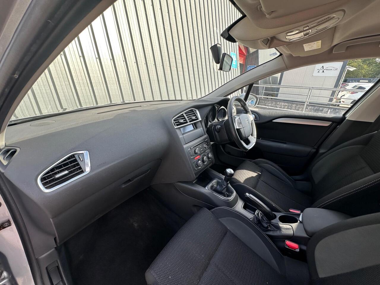 Citroen C4 photo 29