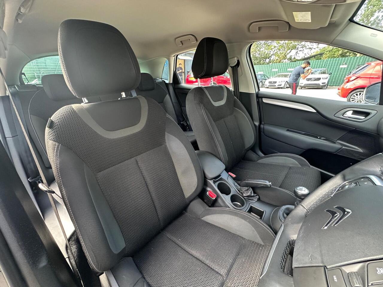 Citroen C4 photo 25