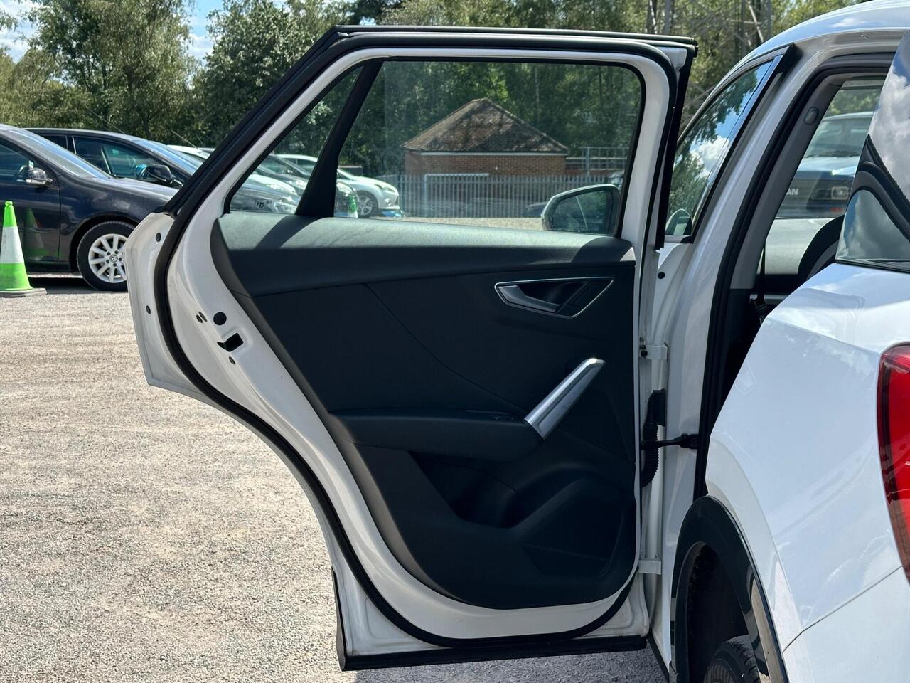 Audi Q2 photo 39