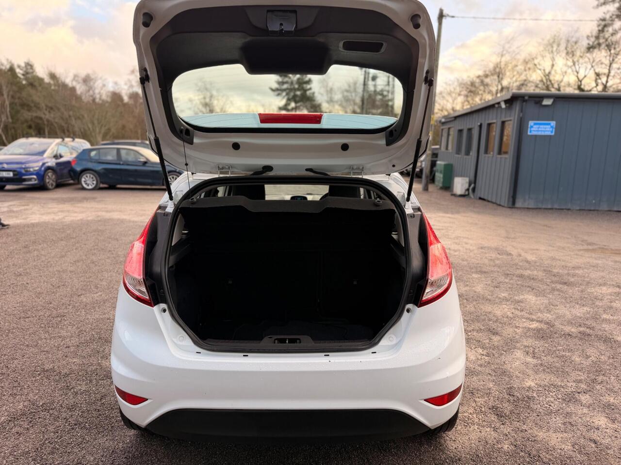 Ford Fiesta photo 27