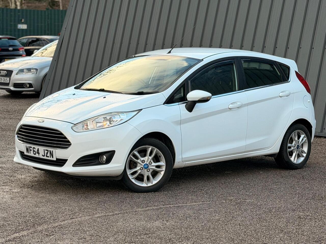 Ford Fiesta photo 6
