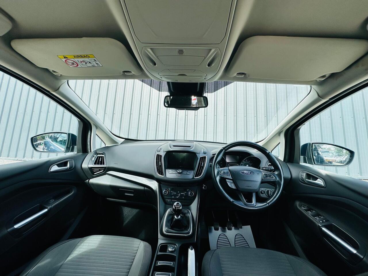 Ford Grand C-Max photo 15