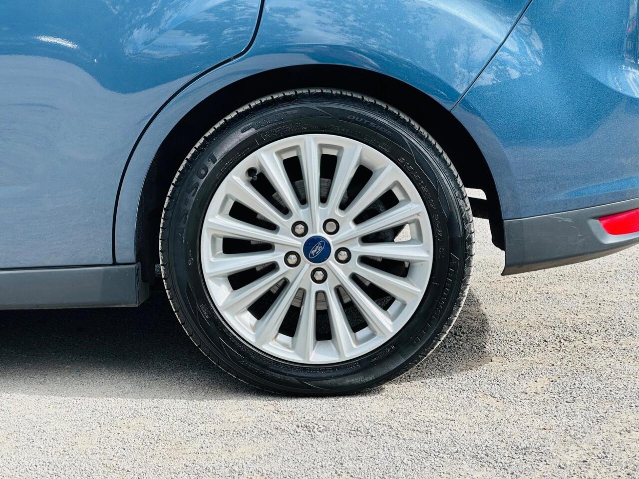 Ford Grand C-Max photo 14