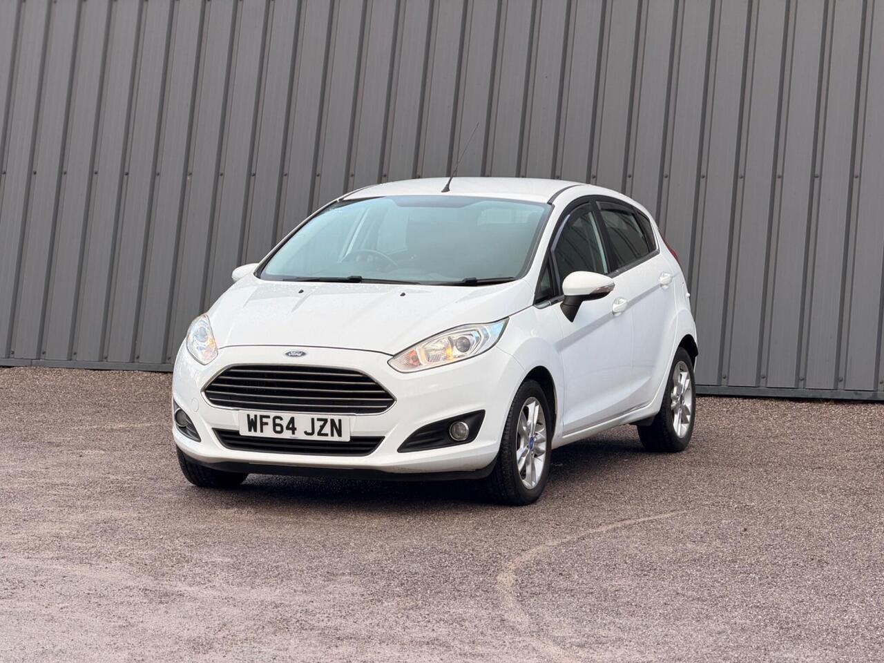 Ford Fiesta photo 2