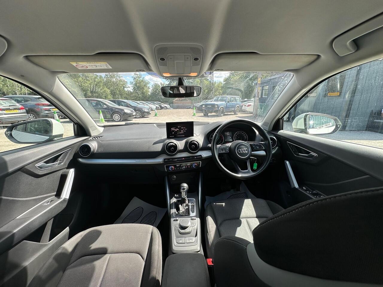 Audi Q2 photo 17