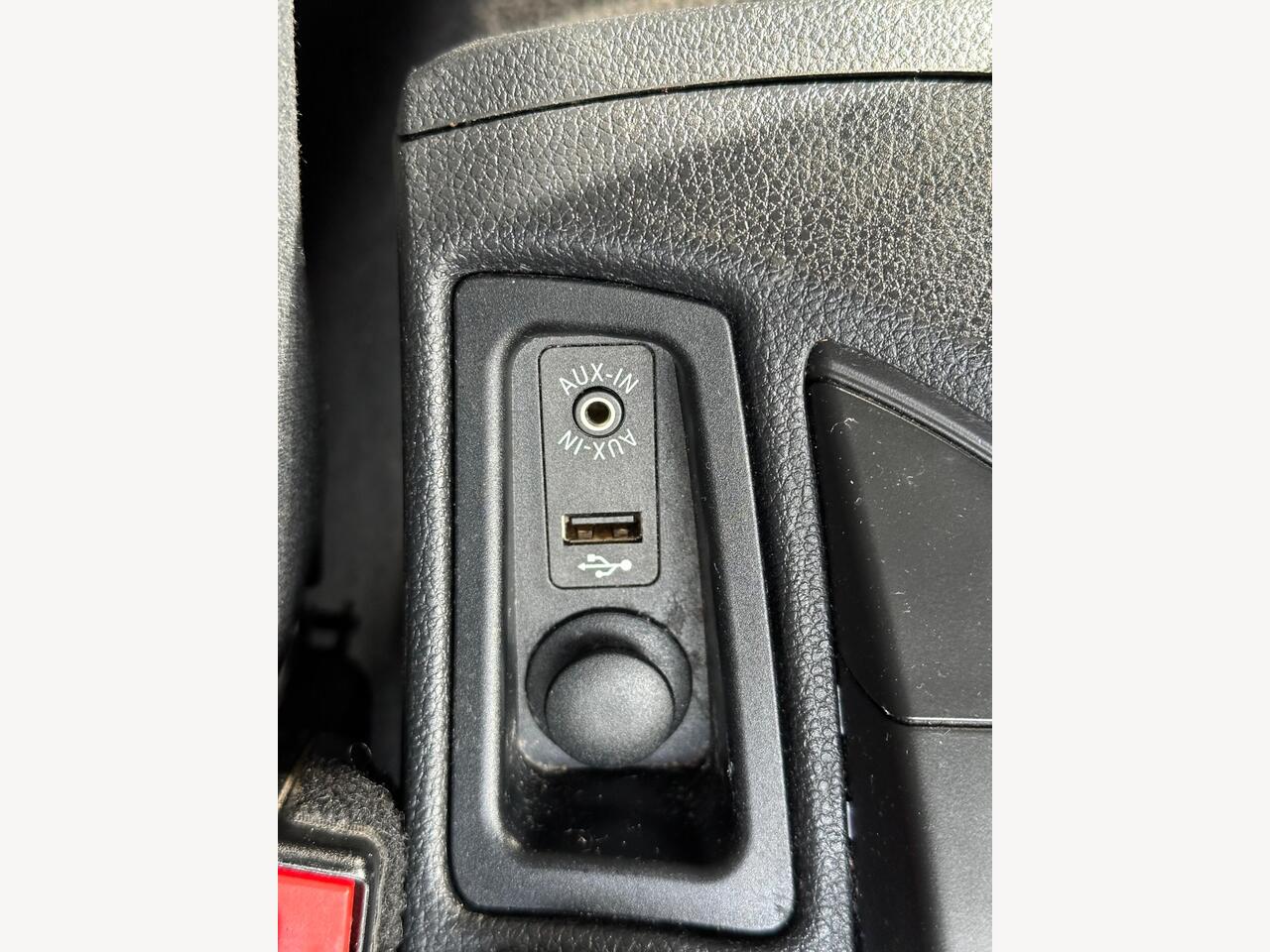 BMW 1 Series photo 18