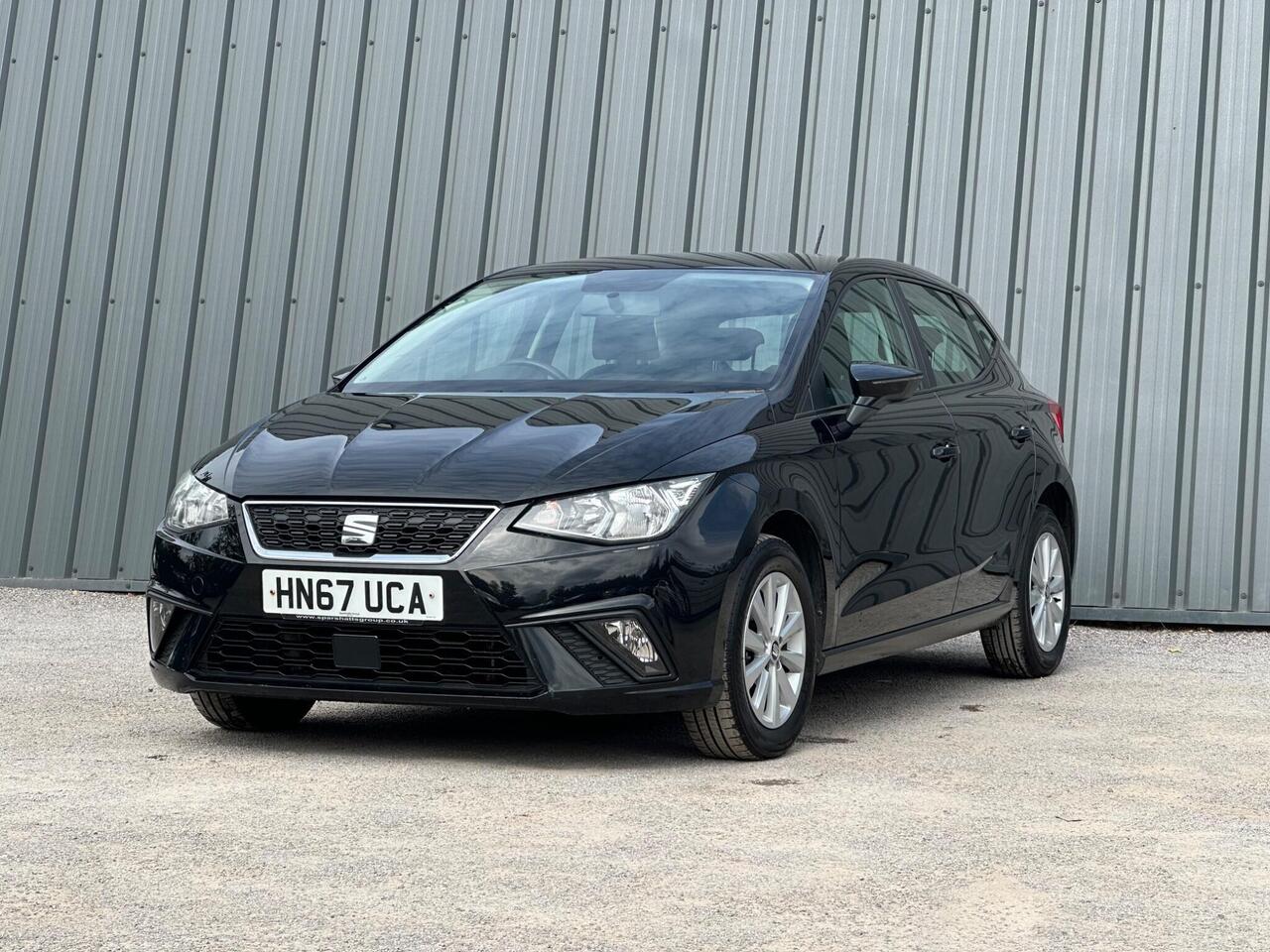 SEAT Ibiza photo 2