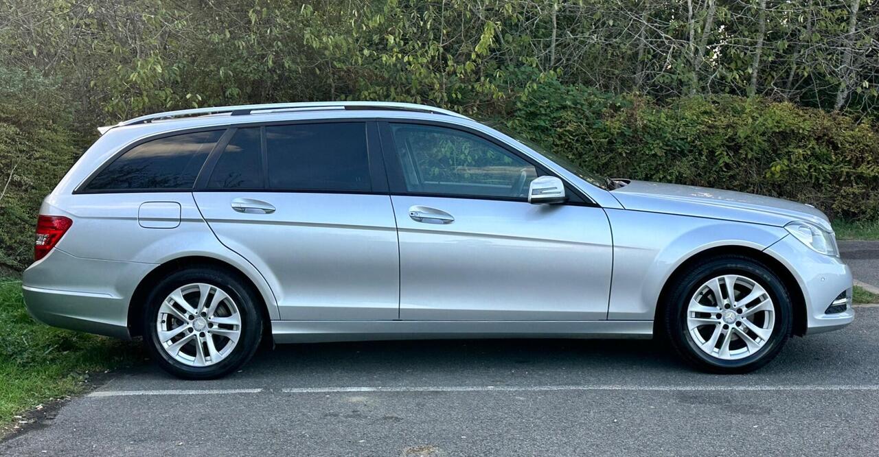 Mercedes-Benz C Class 1.6 C180 Executive SE (Premium Plus) G-Tronic+ Euro 6 (s/s) 5dr photo 8