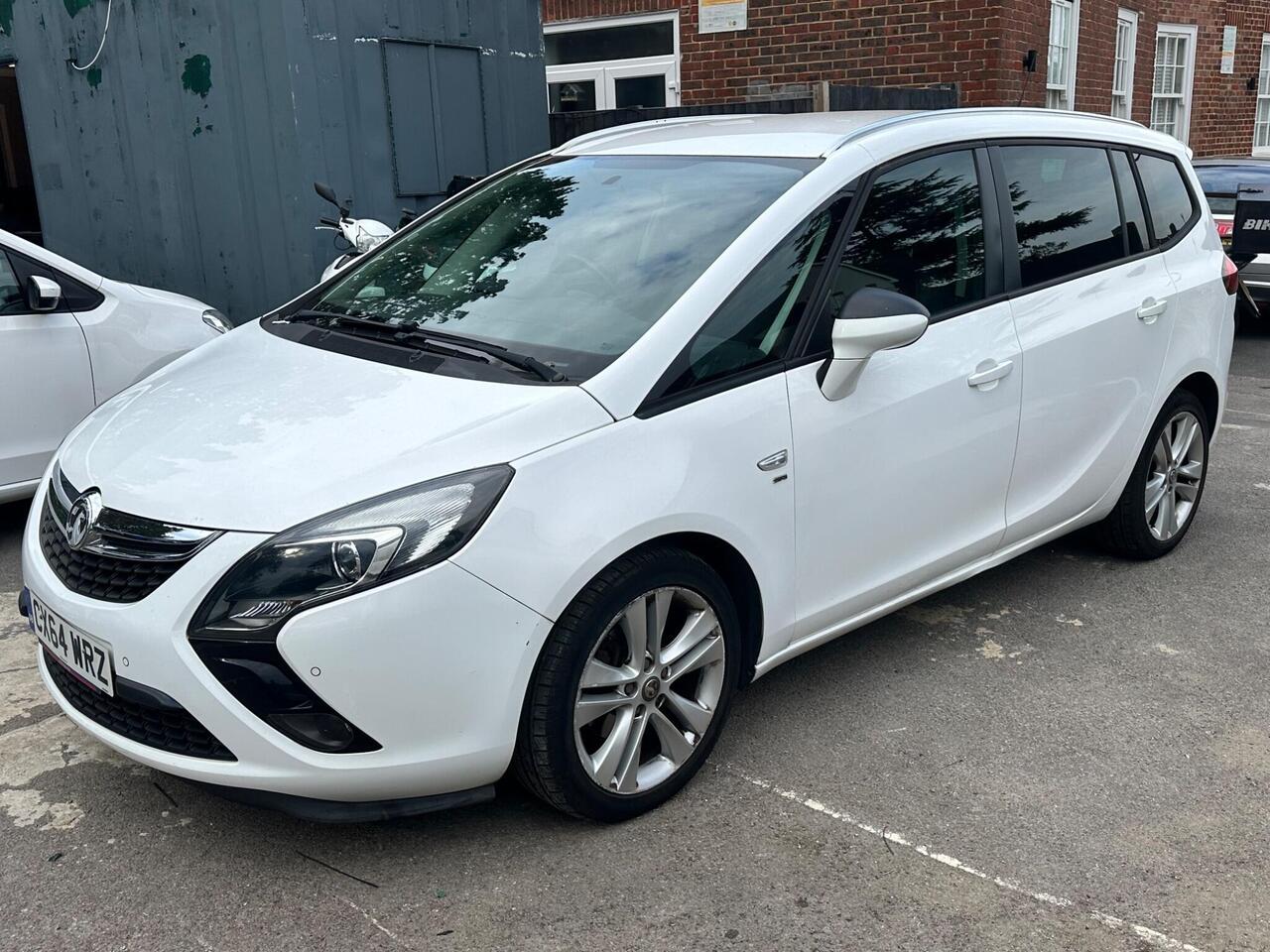 Vauxhall Zafira Tourer 1.4i Turbo SRi Euro 6 5dr photo 3