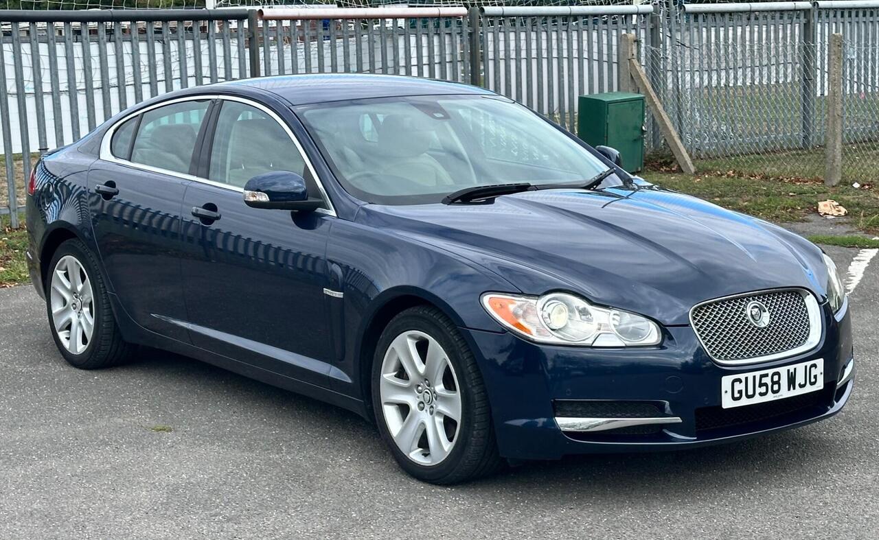 Jaguar XF 2.7d V6 Premium Luxury Auto Euro 4 4dr photo 9