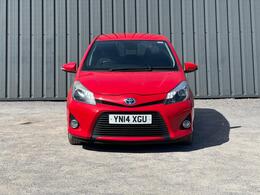 Toyota Yaris photo