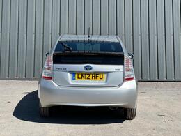 Toyota Prius photo