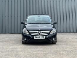 Mercedes-Benz B Class photo
