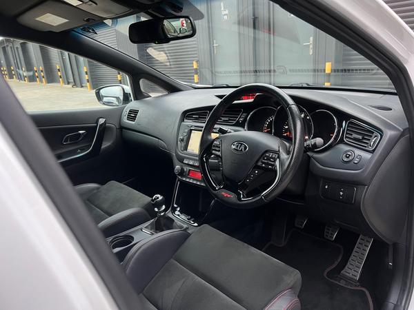 Kia Ceed 1.6 T-GDi GT Tech Euro 5 5dr - Image 2