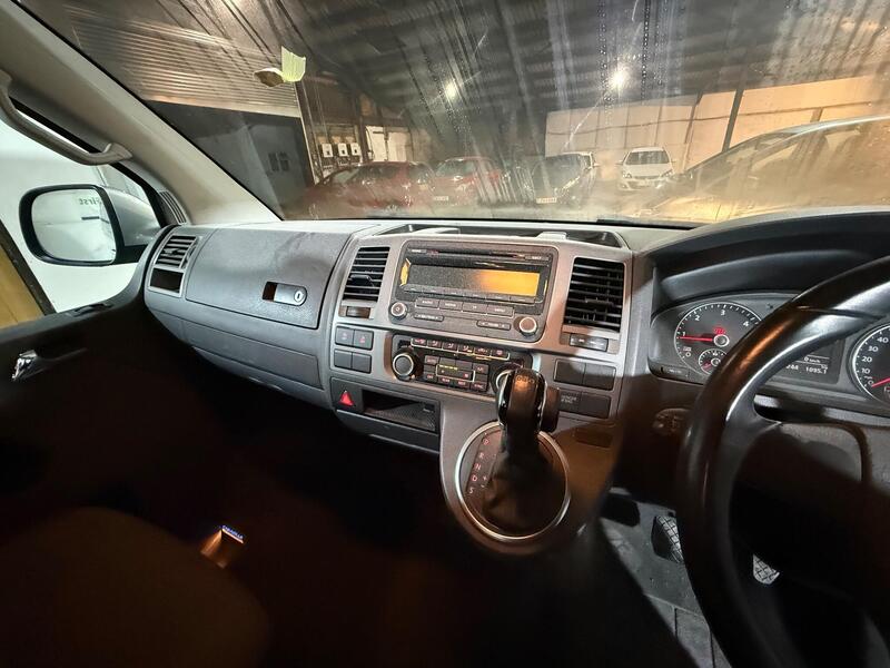 2015 Volkswagen Caravelle 2.0 TDI BlueMotion Tech SE DSG Euro 5 (s/s) 5dr