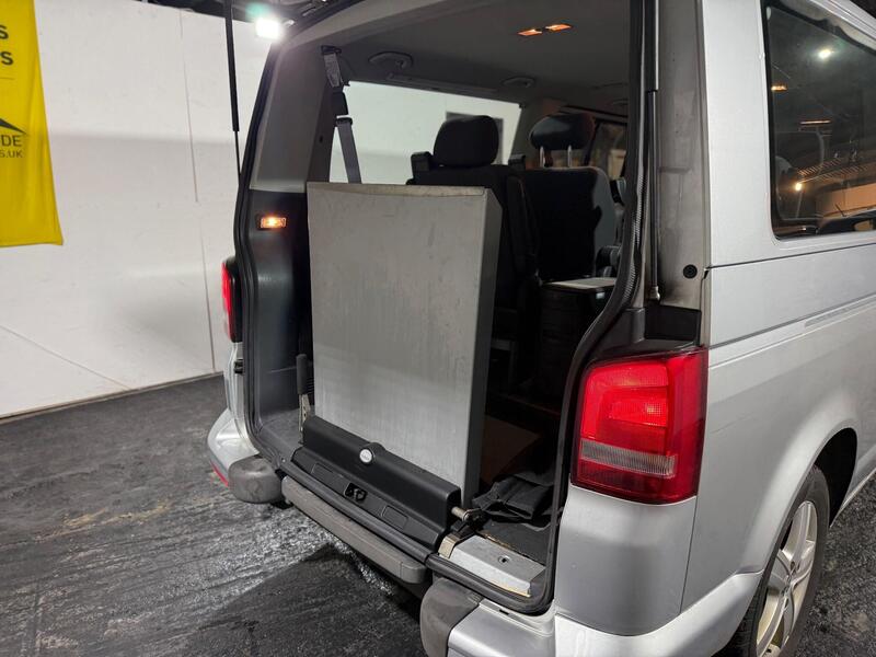 2015 Volkswagen Caravelle 2.0 TDI BlueMotion Tech SE DSG Euro 5 (s/s) 5dr