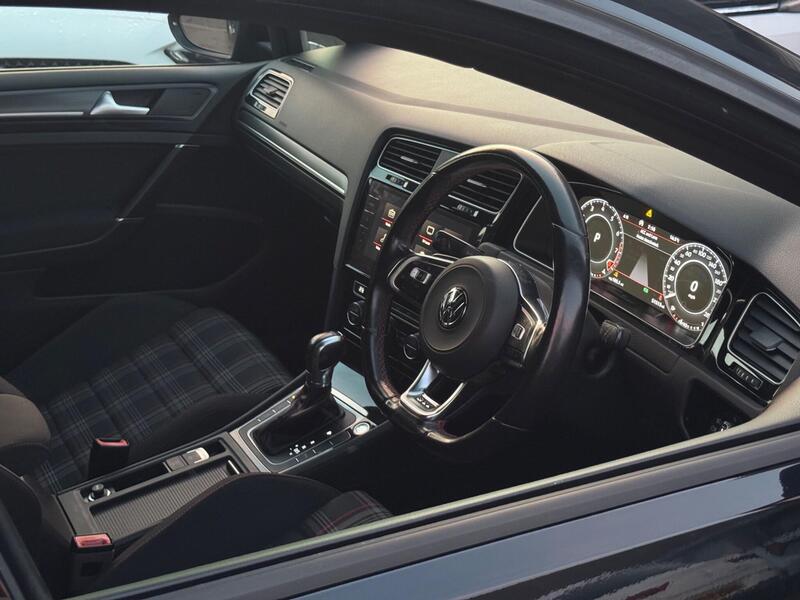 Volkswagen Golf 2.0 TSI BlueMotion Tech GTI DSG Euro 6 (s/s) 5dr image 26