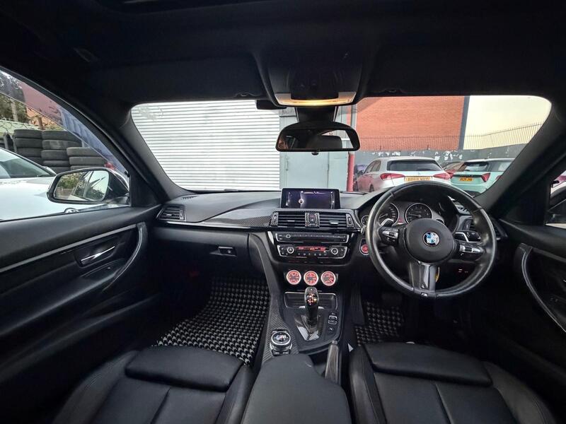 BMW 3 Series 3.0 340i M Sport Touring Auto Euro 6 (s/s) 5dr image 23