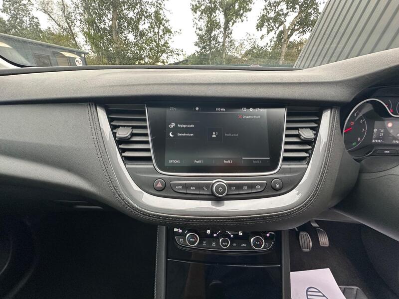 Vauxhall Grandland X photo 8