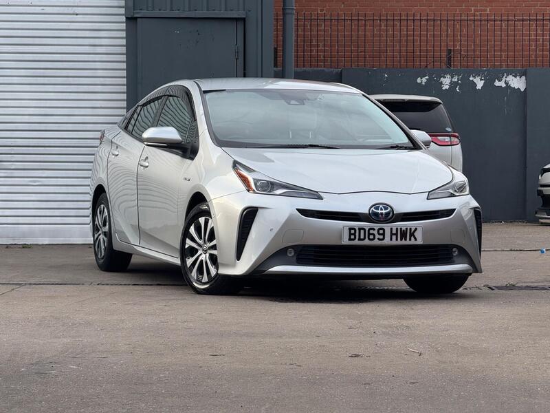 Toyota Prius 1.5 CVT 4dr image 5