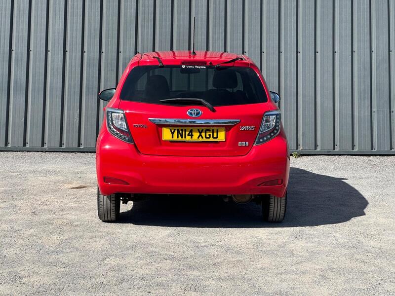 Toyota Yaris photo 4
