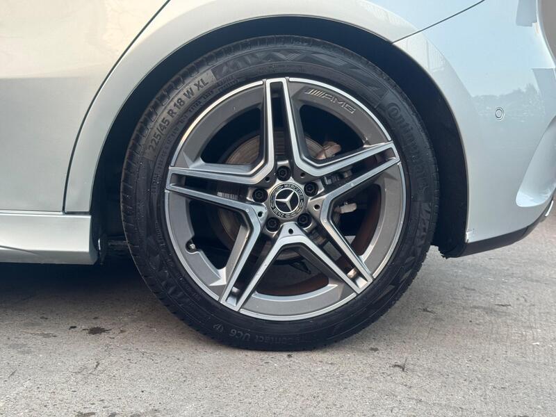 Mercedes-Benz A Class 1.3 A180 Sport 7G-DCT Euro 6 (s/s) 5dr image 27