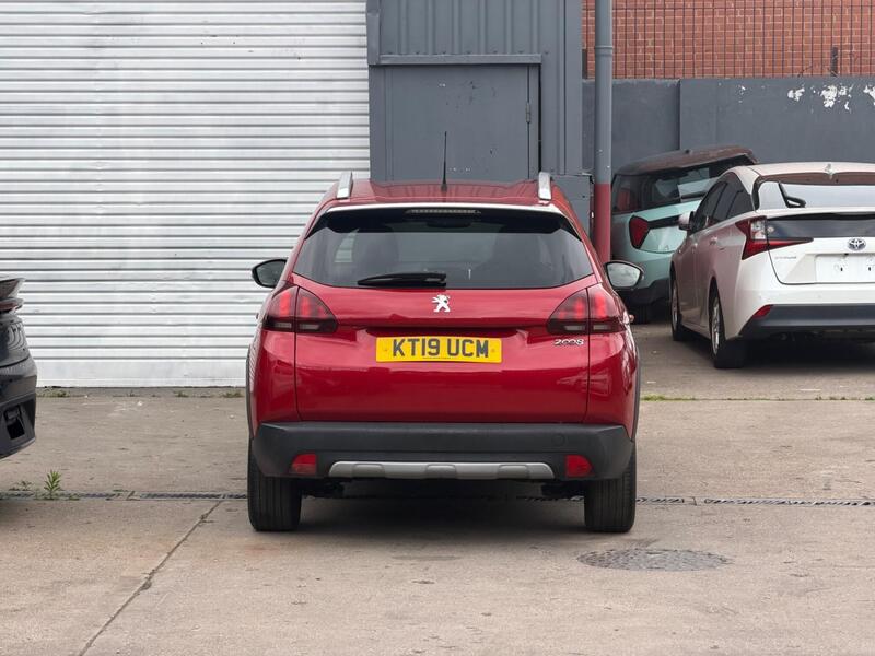 Peugeot 2008 1.2 PureTech Allure Euro 6 (s/s) 5dr image 6