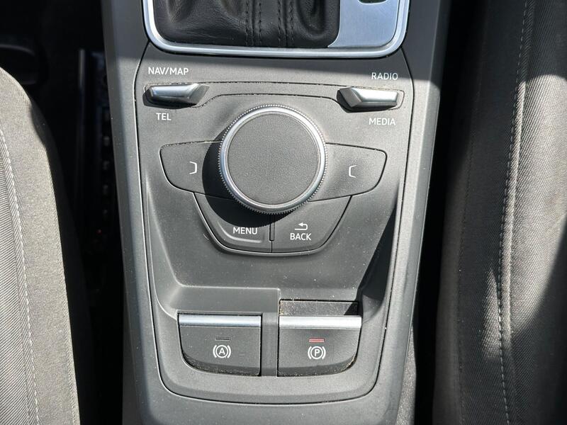 Audi Q2 photo 28